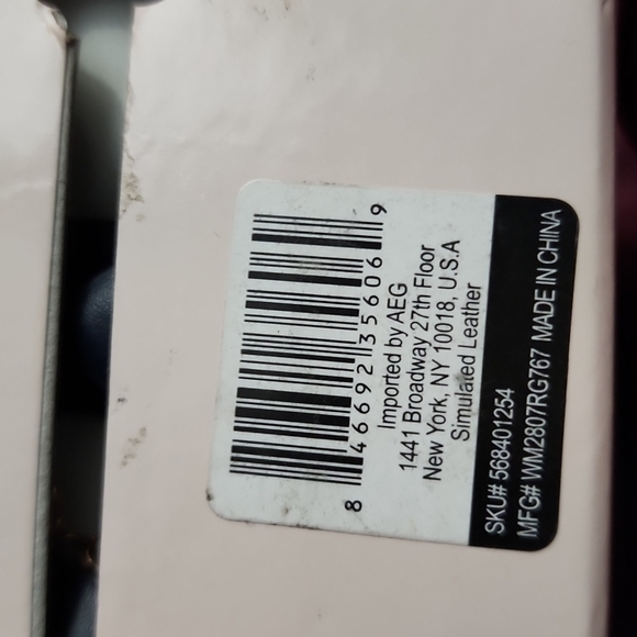 NWOT Navy & Rose Gold Watch/Bracelet Set - Picture 4 of 4